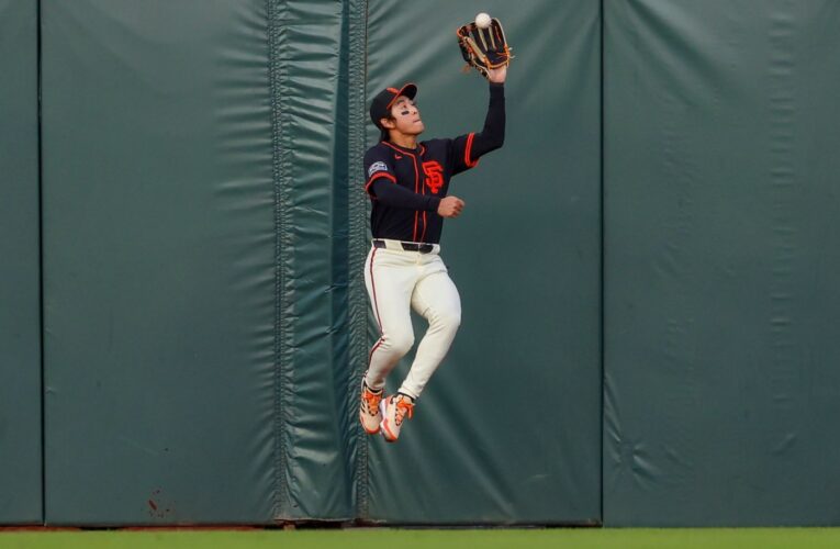 How Jung Hoo Lee is learning to patrol Oracle Park’s outfield