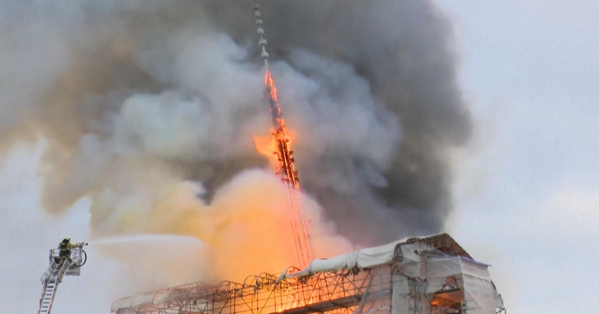 copenhagen’s-historic-old-stock-exchange-erupts-in-flames,-collapsing-legendary-spire