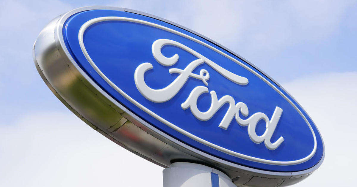 ford-recalls-more-than-456,000-suvs-and-pickups-over-battery-risk