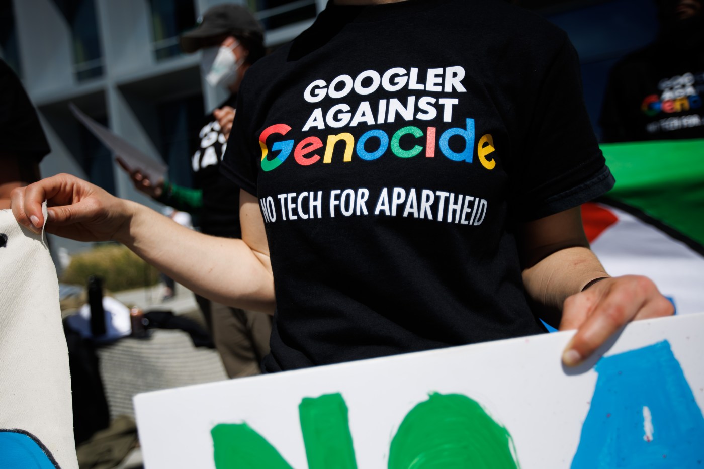 five-arrested-after-sit-in-at-google-headquarters-protesting-war-in-gaza