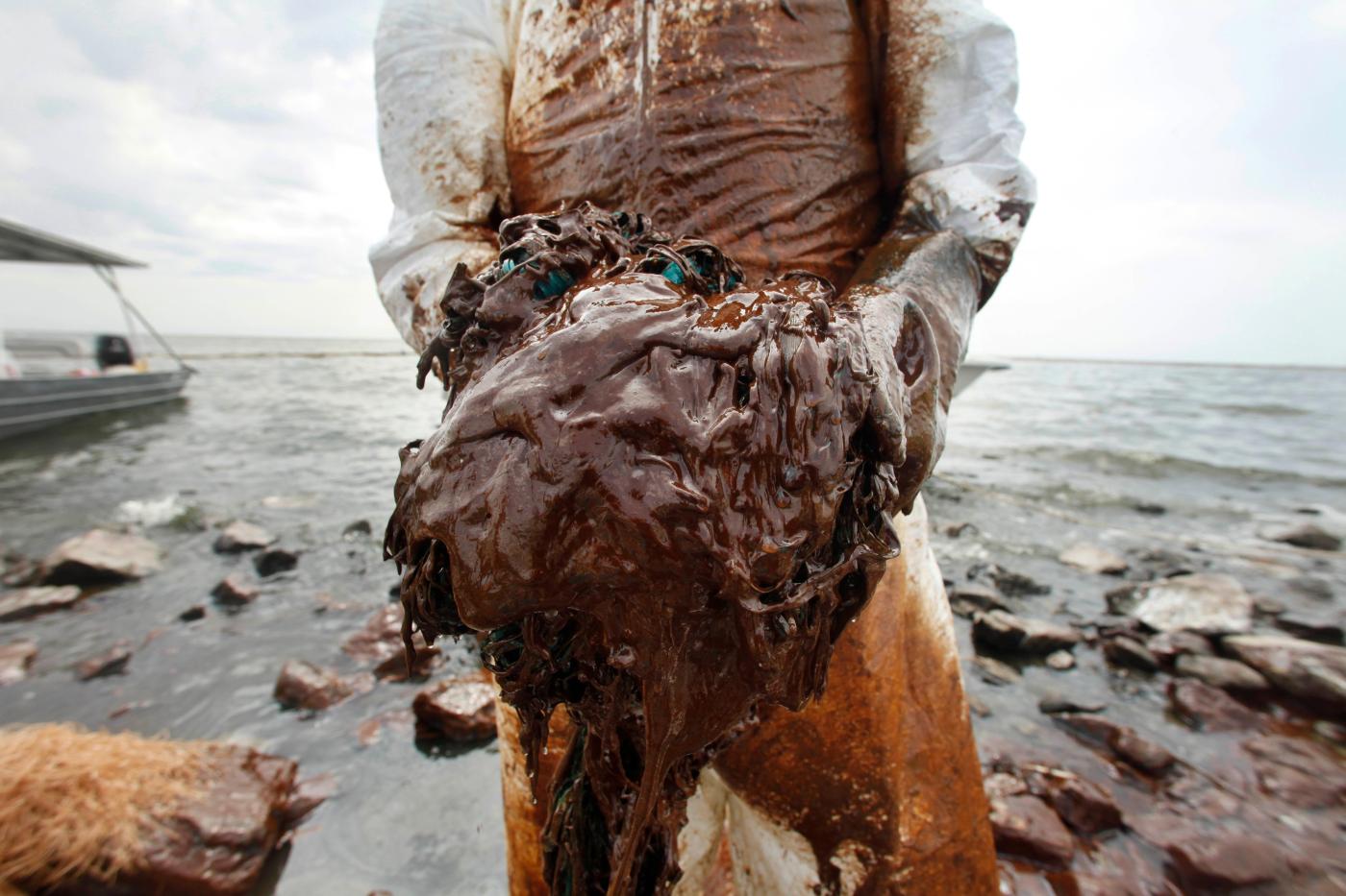 once-praised,-settlement-to-help-sickened-bp-oil-spill-workers-leaves-most-with-nearly-nothing