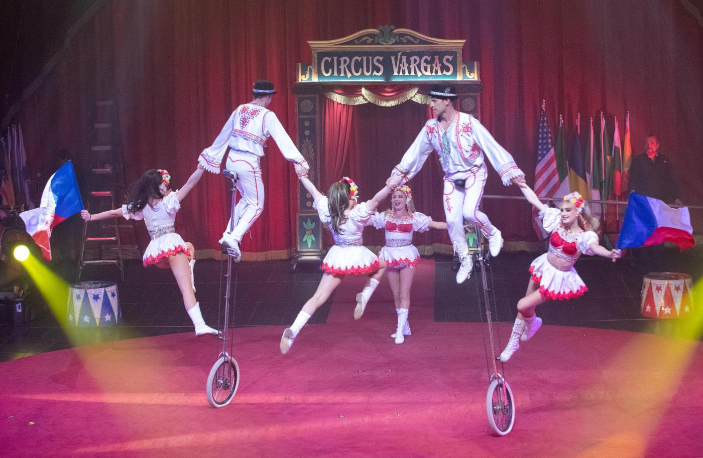 circus-vargas-wows-crowds-in-temecula