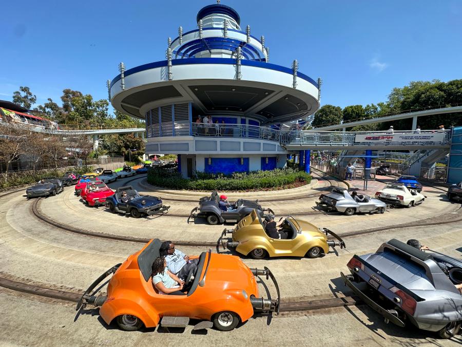 disneyland’s-gas-powered-autopia-vehicles-will-be-gone-by-2026