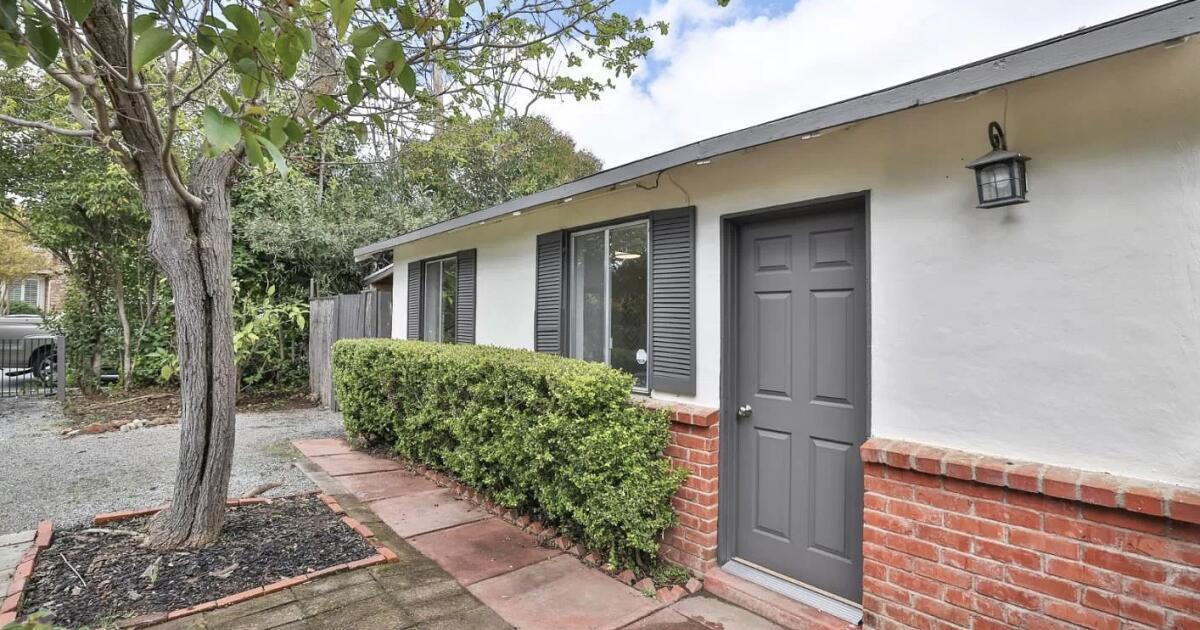 significantly-tiny-in-size,-a-cupertino-home-is-selling-for-big-bucks:-$1.7-million