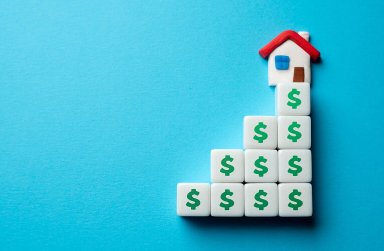 Why you should get a home equity loan with interest rates on hold