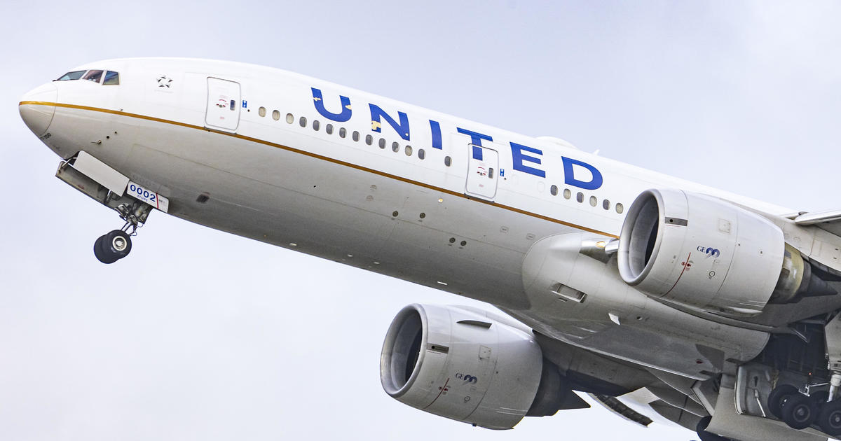 “belligerent”-united-passenger-faces-hefty-fine-here’s-how-much.