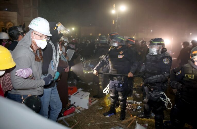 Live updates: Hundreds arrested as officers dismantle pro-Palestinian encampment at UCLA