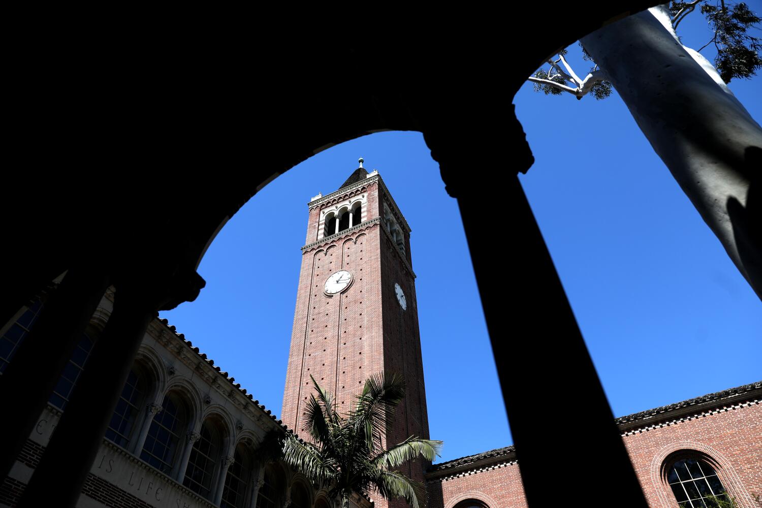 after-cancelling-commencement,-usc-will-host-event-at-la.-coliseum,-rolls-out-new-campus-security