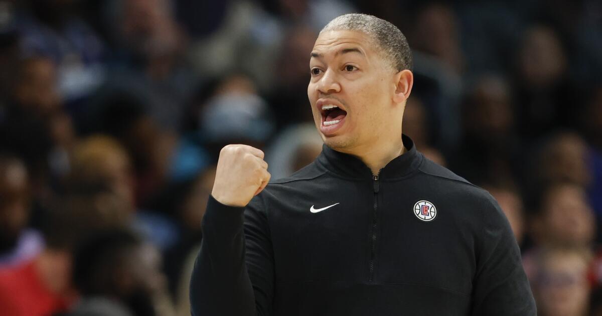 amid-lakers-coaching-speculation,-clippers-hope-to-keep-tyronn-lue-for-a-‘long-time’