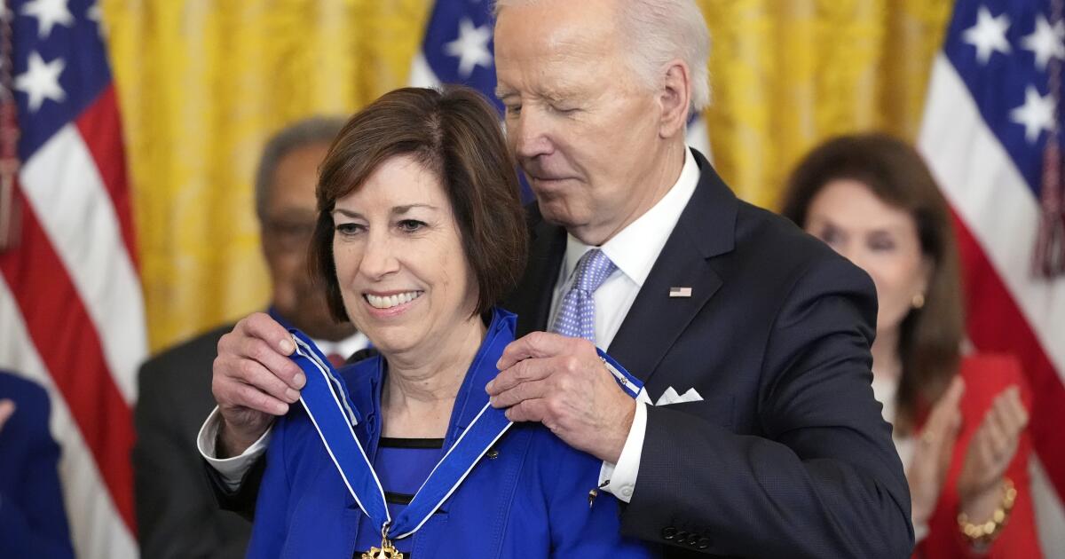 ellen-ochoa,-sdsu-graduate-and-first-latina-to-travel-in-space,-awarded-presidential-medal-of-freedom