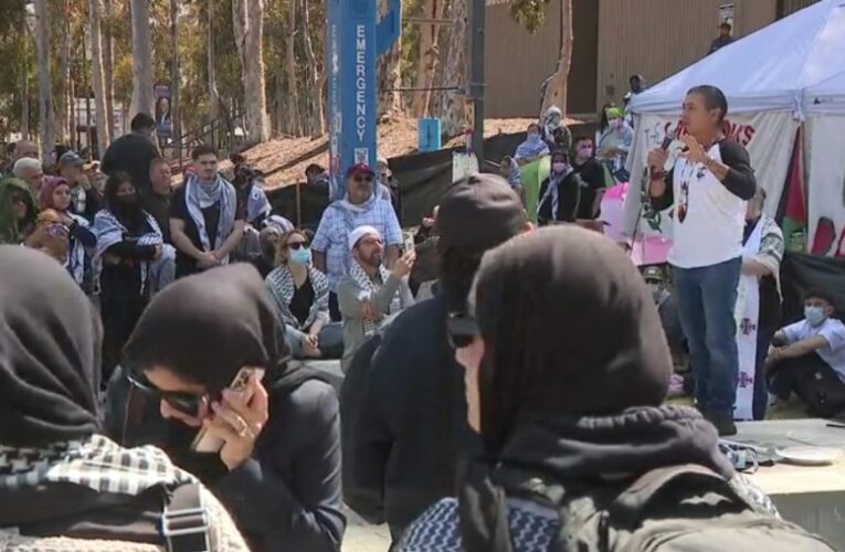 ‘Gaza Solidarity’ encampment at UC San Diego enters third day