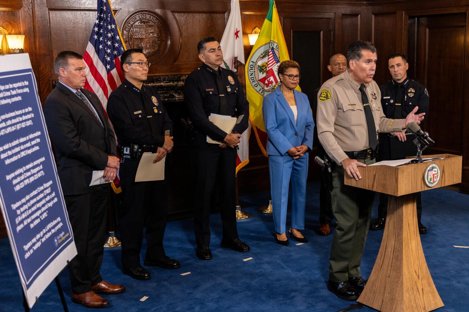 eight-arrested-in-multimillion-dollar-retail-theft-operation,-la.-county-sheriff’s-officials-say