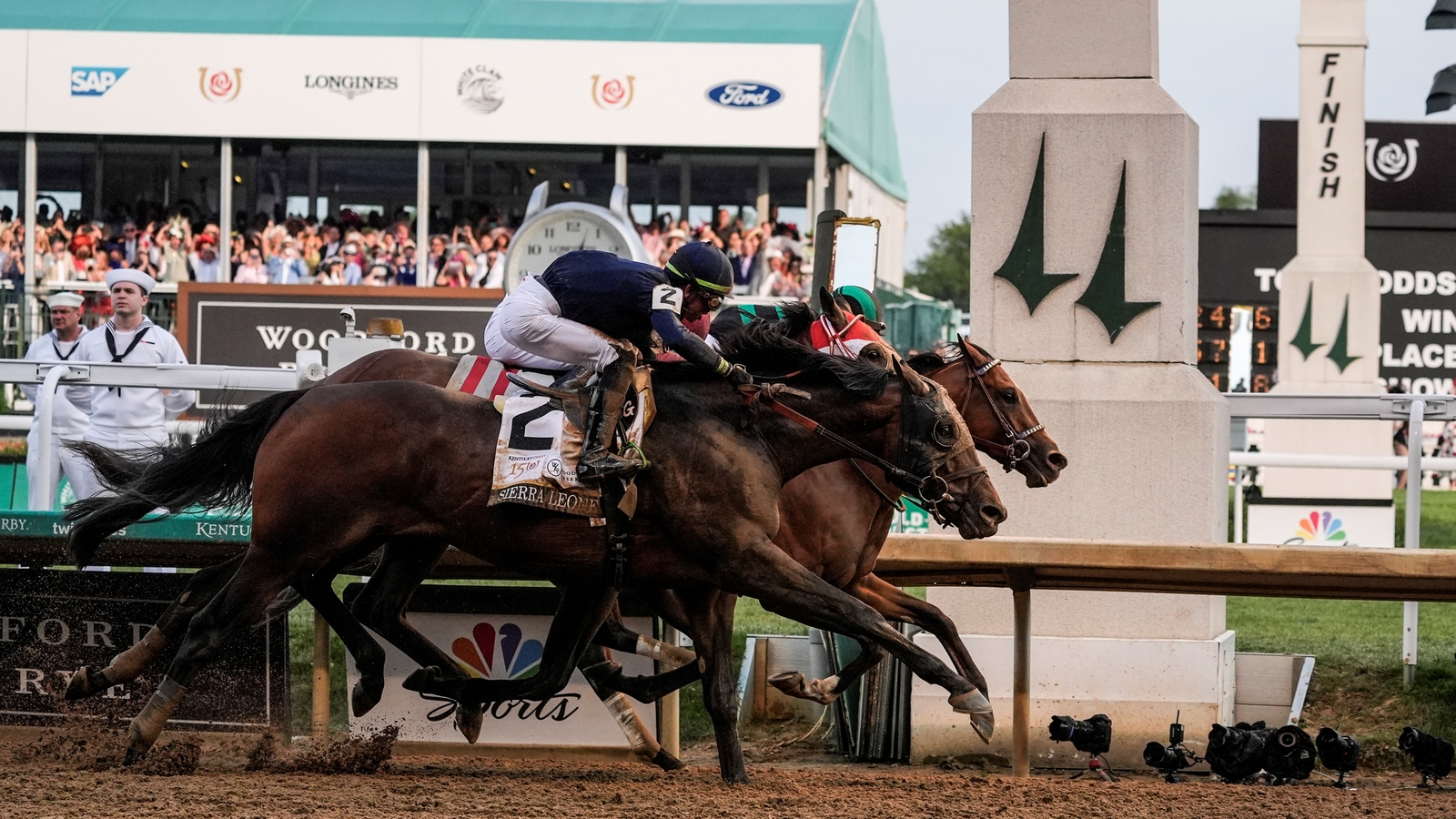 mystik-dan-wins-150th-kentucky-derby-by-a-nose-in-3-horse-photo-finish-at-churchill-downs