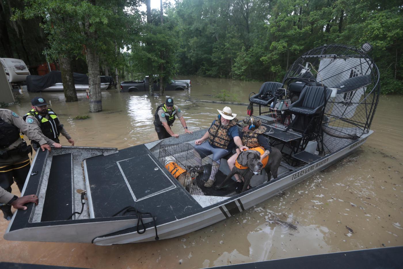 as-storms-moves-across-texas,-a-child-dies-after-being-swept-away-in-floodwaters