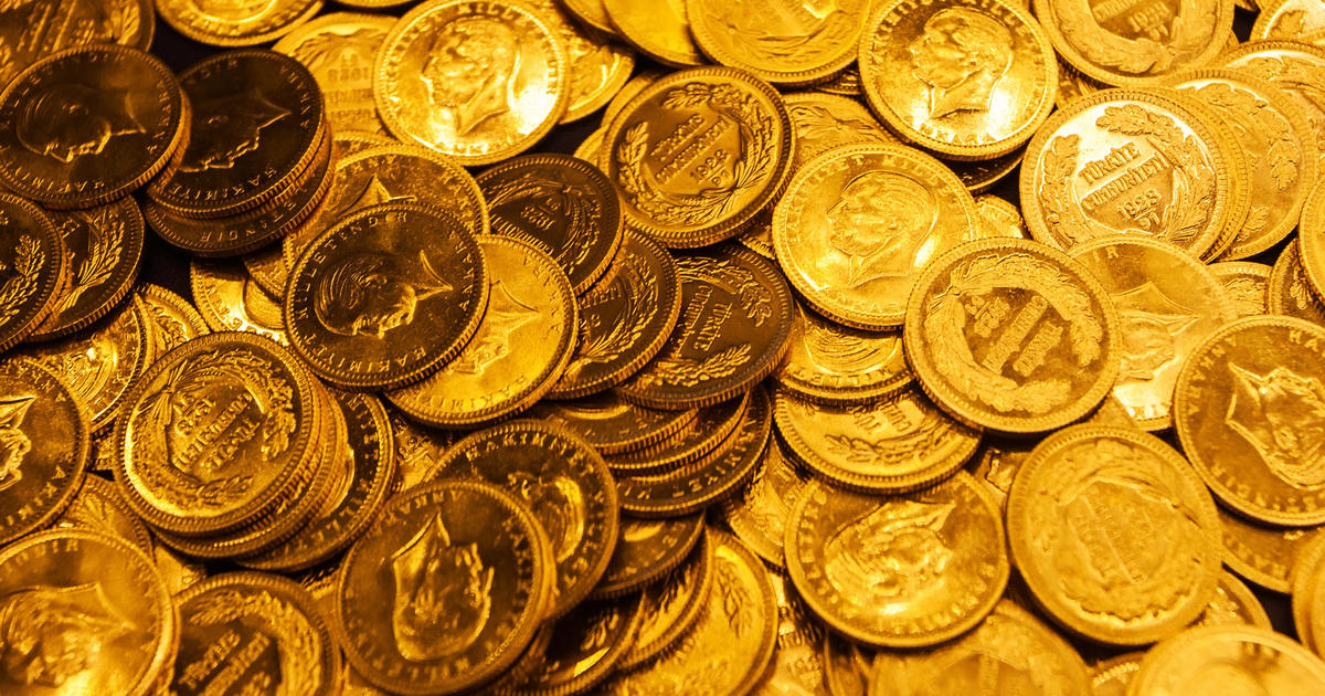 3-times-beginners-should-invest-in-gold-(and-2-times-they-shouldn’t)