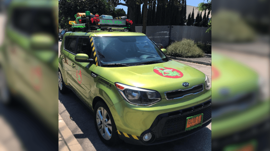 woman-has-custom-‘ghostbusters’-kia-soul-stolen-from-los-angeles-apartment-building 