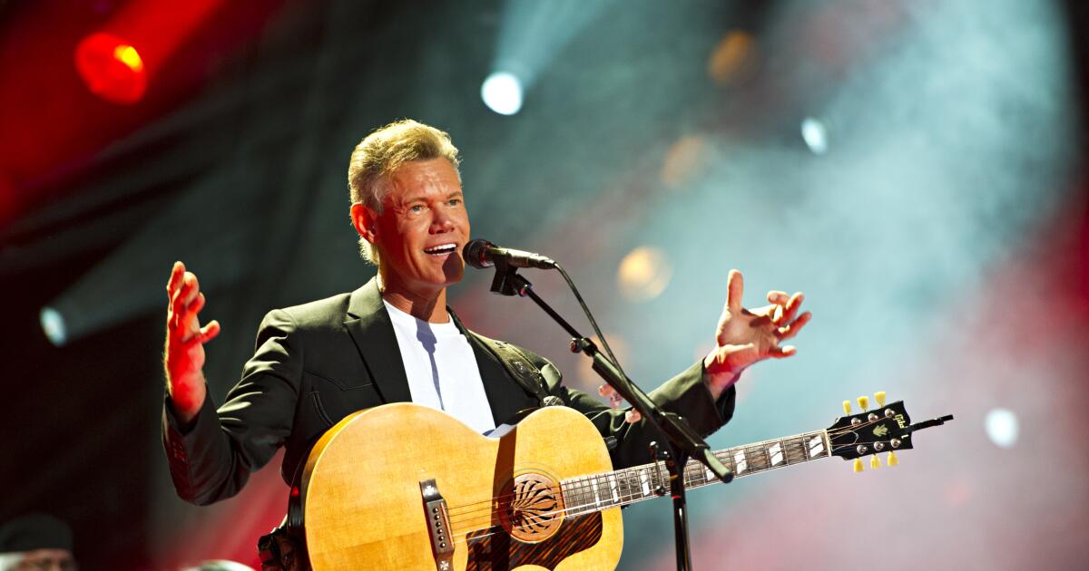 randy-travis-releases-new-music-with-the-help-of-ai-after-a-stroke