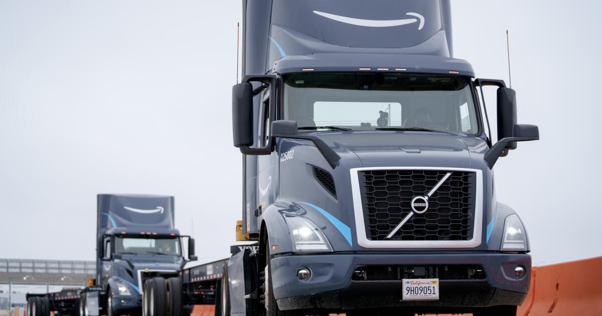 amazon-and-volvo-team-up-on-big-rig-electric-trucks,-rolling-out-of-southern-california-ports
