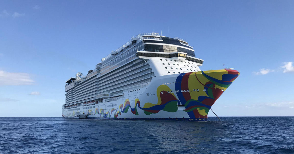 cruise-ship-worker-accused-of-stabbing-woman,-2-guards-at-sea