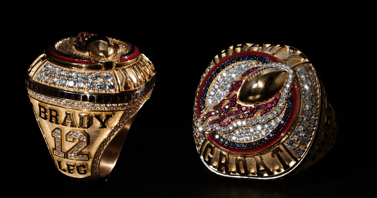 tom-brady’s-gift-for-getting-roasted-on-netflix?-another-ring.-it’s-worth-$40,000