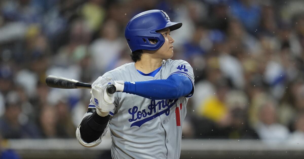 shohei-ohtani-pulled-from-dodgers-lineup-due-to-tightness-in-his-back