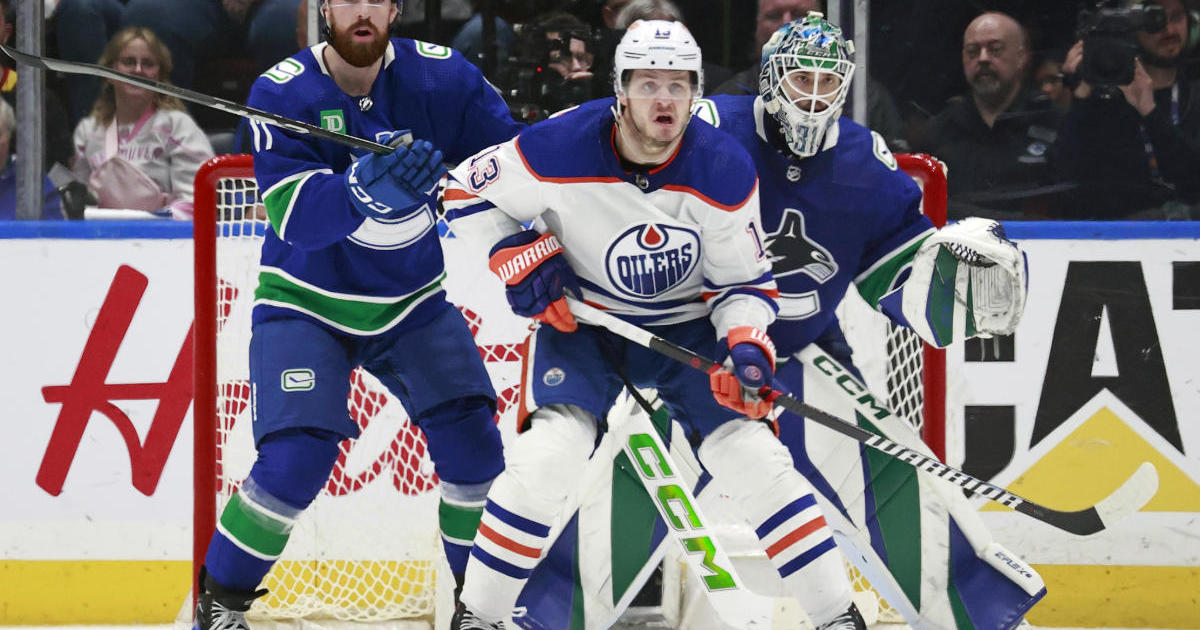 how-to-watch-the-vancouver-canucks-vs.-edmonton-oilers-nhl-playoffs-game-tonight:-game-3-livestream-options,-more