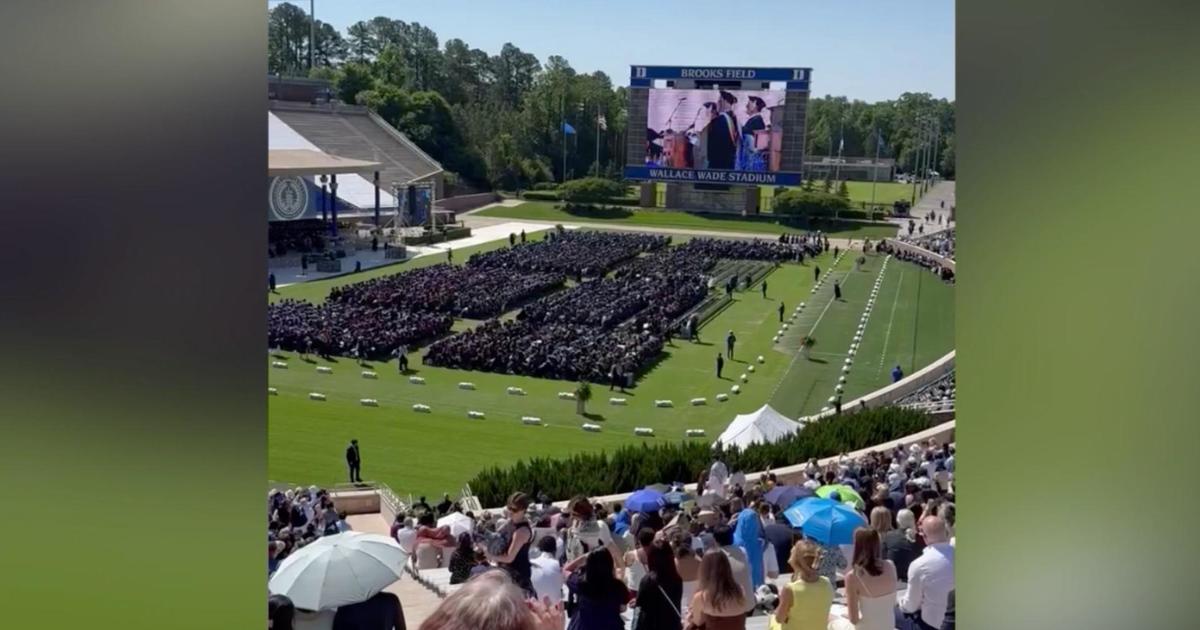 some-duke-graduates-walk-out-before-jerry-seinfeld’s-commencement-speech