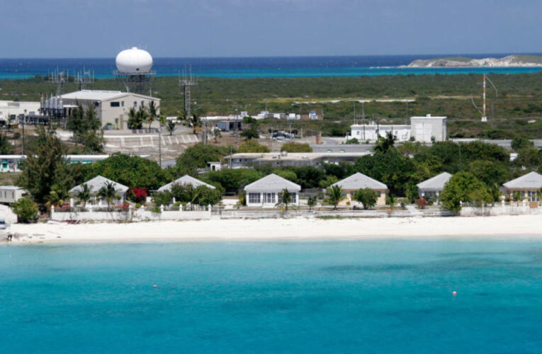 U.S. governors urge Turks and Caicos to release Americans held on ammo charges
