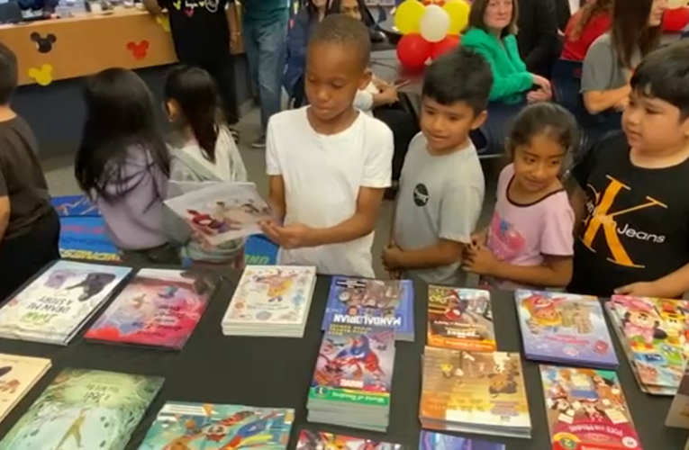 Columbia Elementary School students take home free books through ‘Magic of Storytelling’ campaign