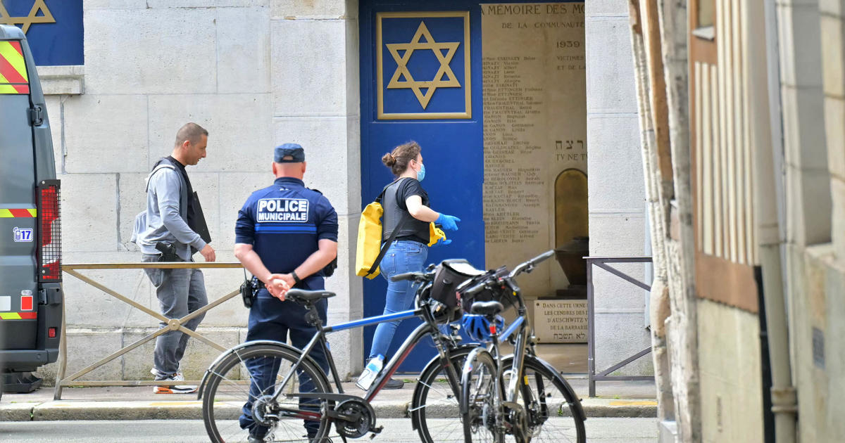 police-kill-armed-man-officials-say-set-fire-to-synagogue-in-northern-france