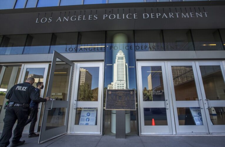 LAPD seeking to fire senior captain who allegedly had romantic relationship with 9-1-1 dispatcher: report