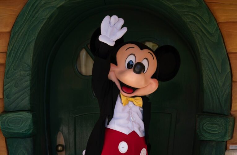 Disneyland characters, parade cast members vote to unionize with Actors’ Equity Association