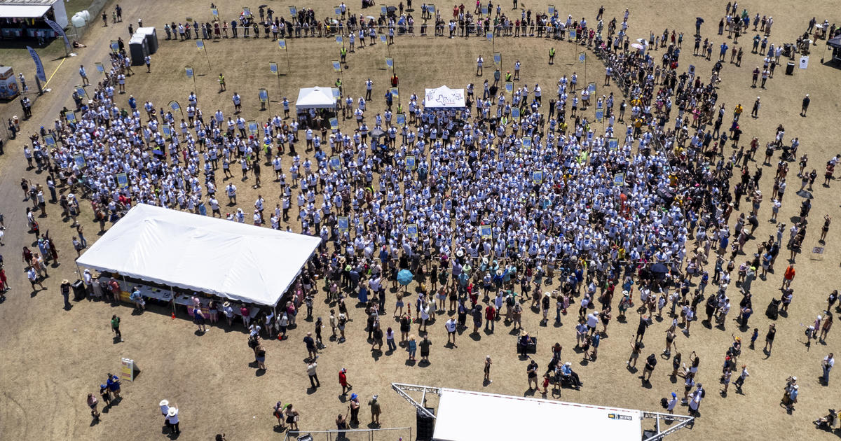 706-people-named-kyle-descend-on-texas-town-for-world-record-attempt