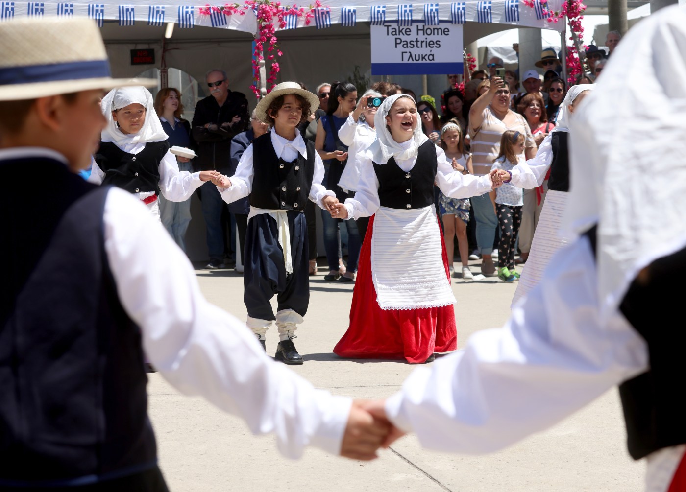 photos:-oakland-greek-festival-draws-thousands-to-celebrate-culture,-food-and-music