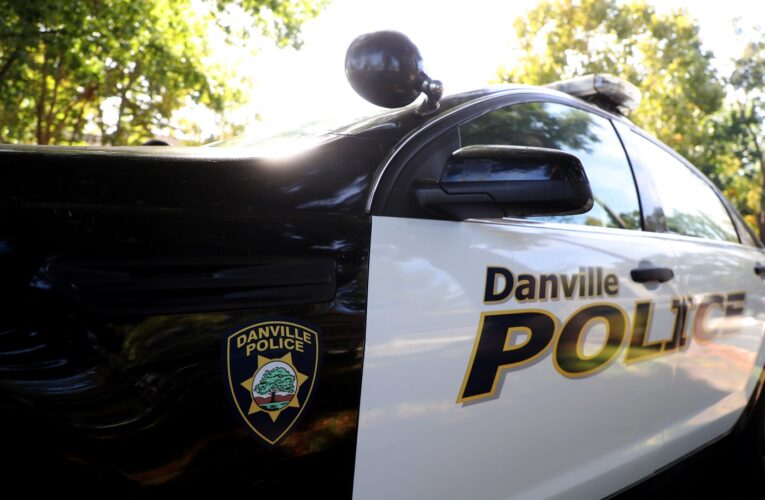 Danville bank, customers robbed by three armed suspects