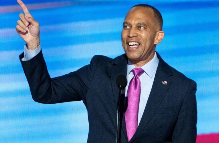 Hakeem Jeffries calls Trump an ex-boyfriend who “just won’t go away” in DNC speech