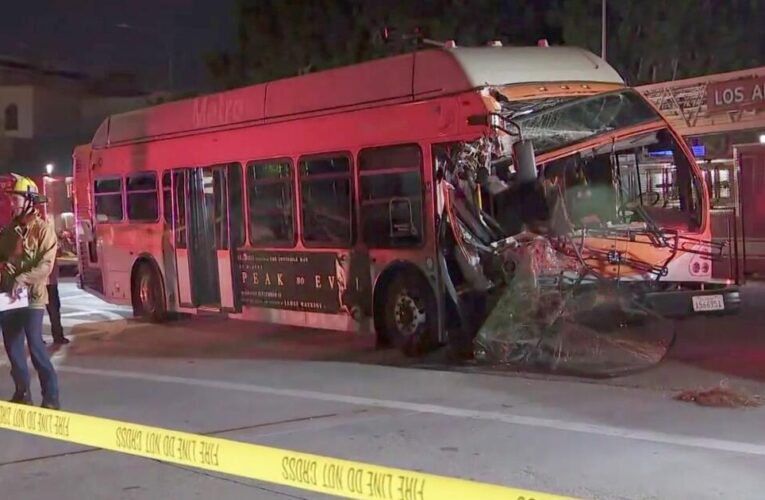 Metro bus crashes into pole, injuring 7 in Studio City