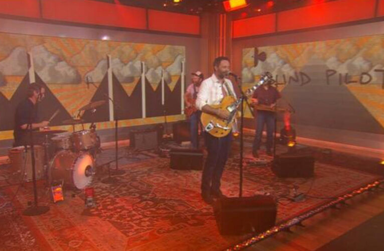 Saturday Sessions: Blind Pilot performs “Brave”