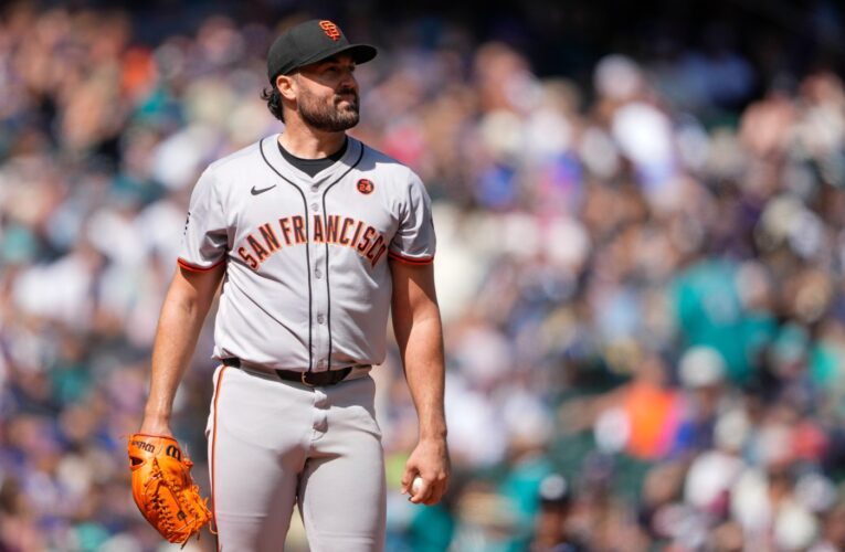 Robbie Ray leaves SF Giants’ game vs. Mariners with hamstring injury