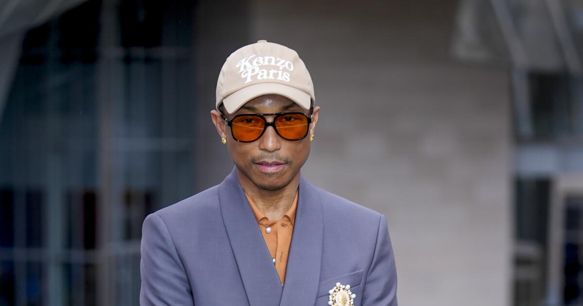 pharrell-williams-knocks-celebrities-who-endorse-politicians:-‘nobody-asked-you’