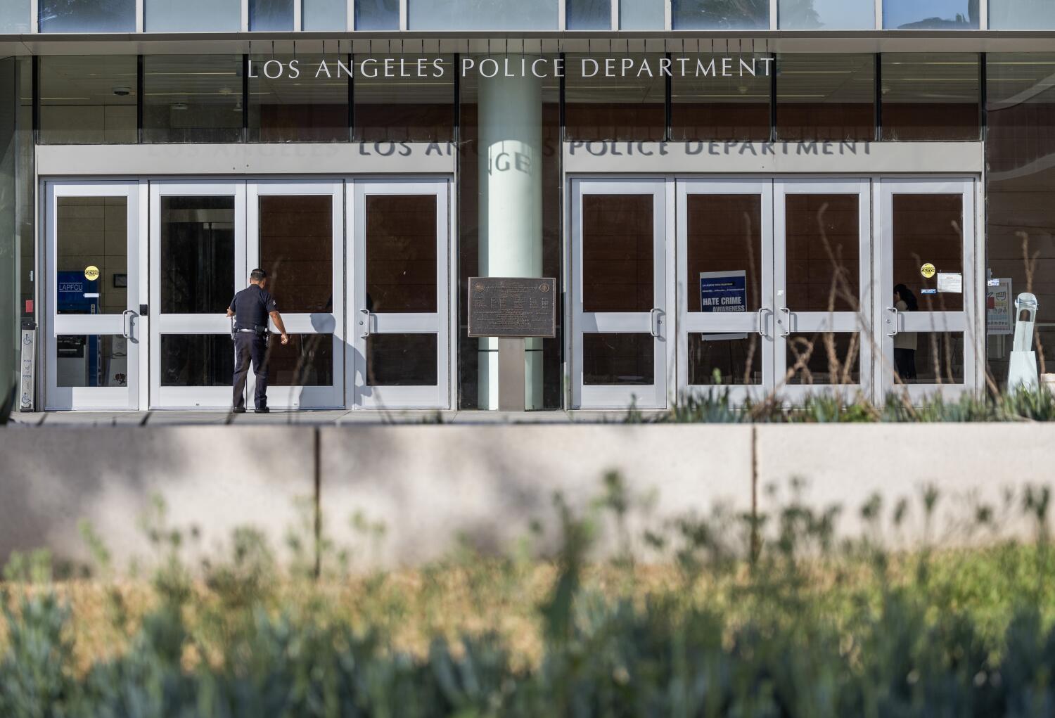 lapd-probing-allegation-that-officer-cheated-on-exam-with-camera-equipped-glasses