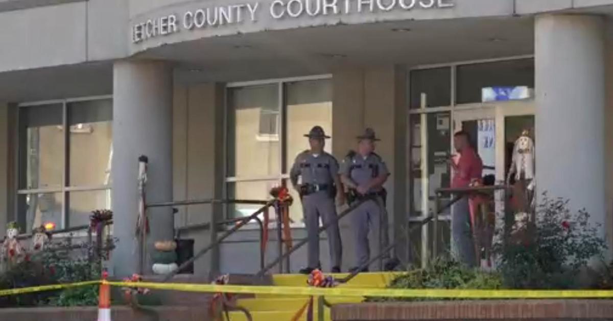 kentucky-sheriff-charged-with-killing-judge-faced-lawsuit