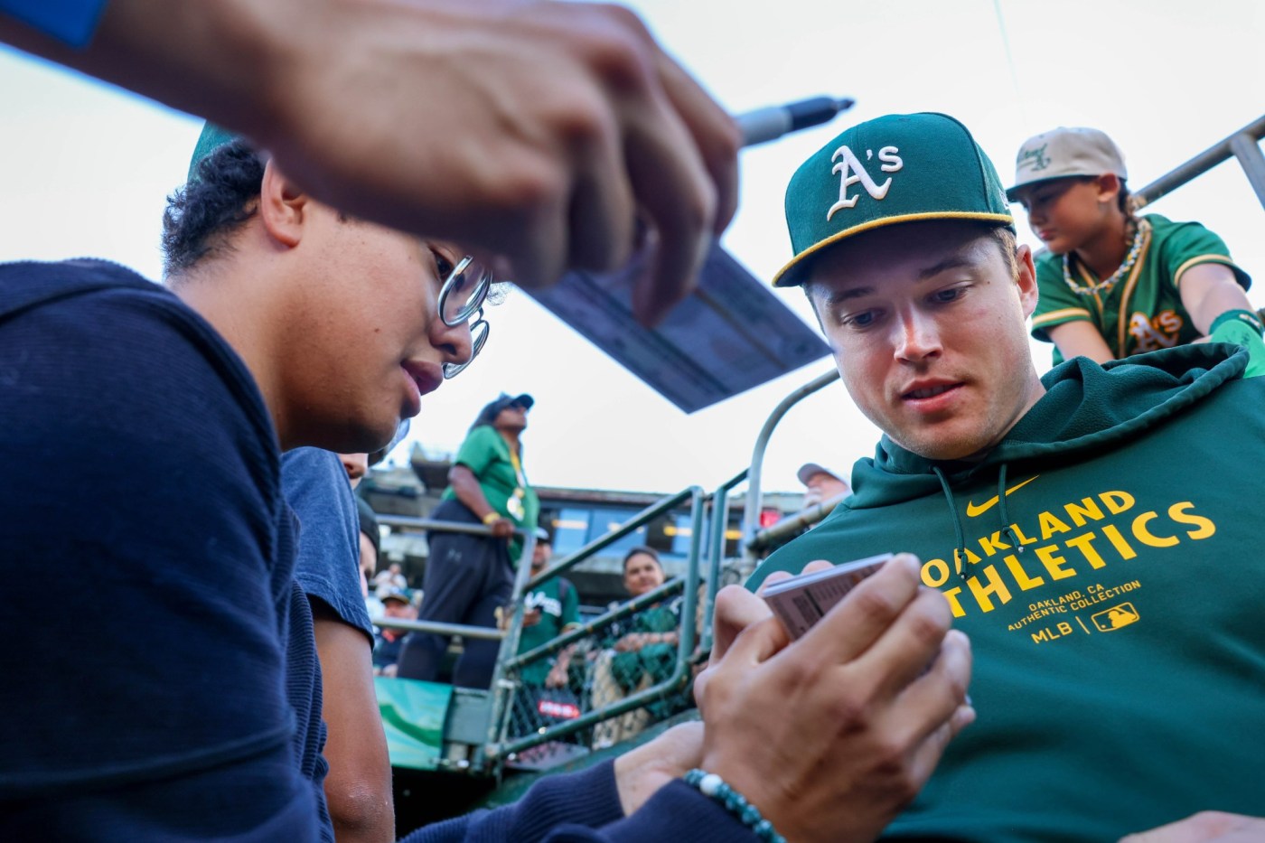 ‘it’s-been-on-our-mind’:-a’s-begin-final-home-stand-at-oakland-coliseum