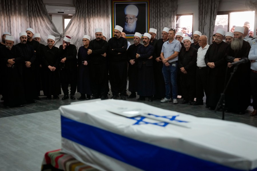 israel-hamas-war-latest:-israel-claims-death-of-hezbollah-commander-as-beirut-toll-rises