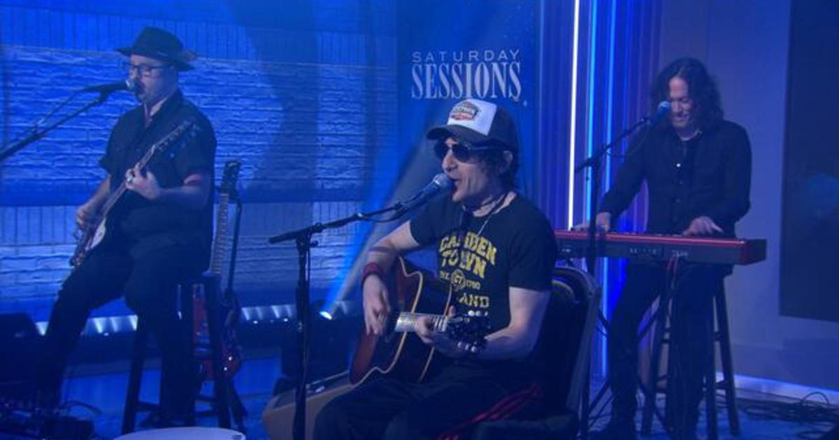 saturday-sessions:-jesse-malin-performs-“meet-me-at-the-end-of-the-world”