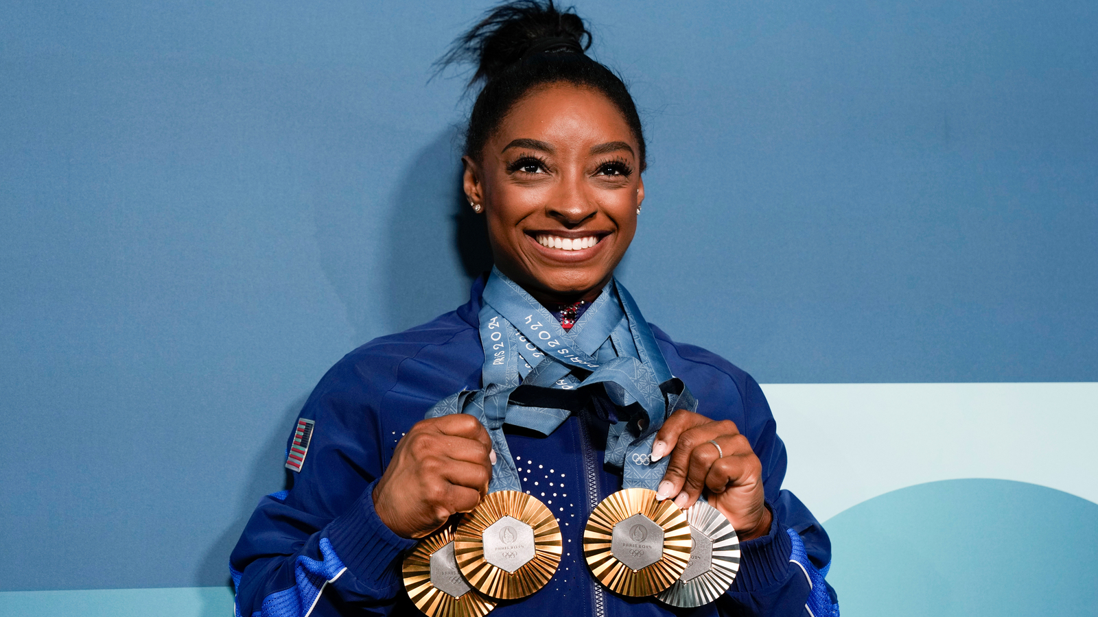 simone-biles-leads-star-studded-cast-of-us-gymnasts-headlining-‘victory-lap’-gold-over-america-tour