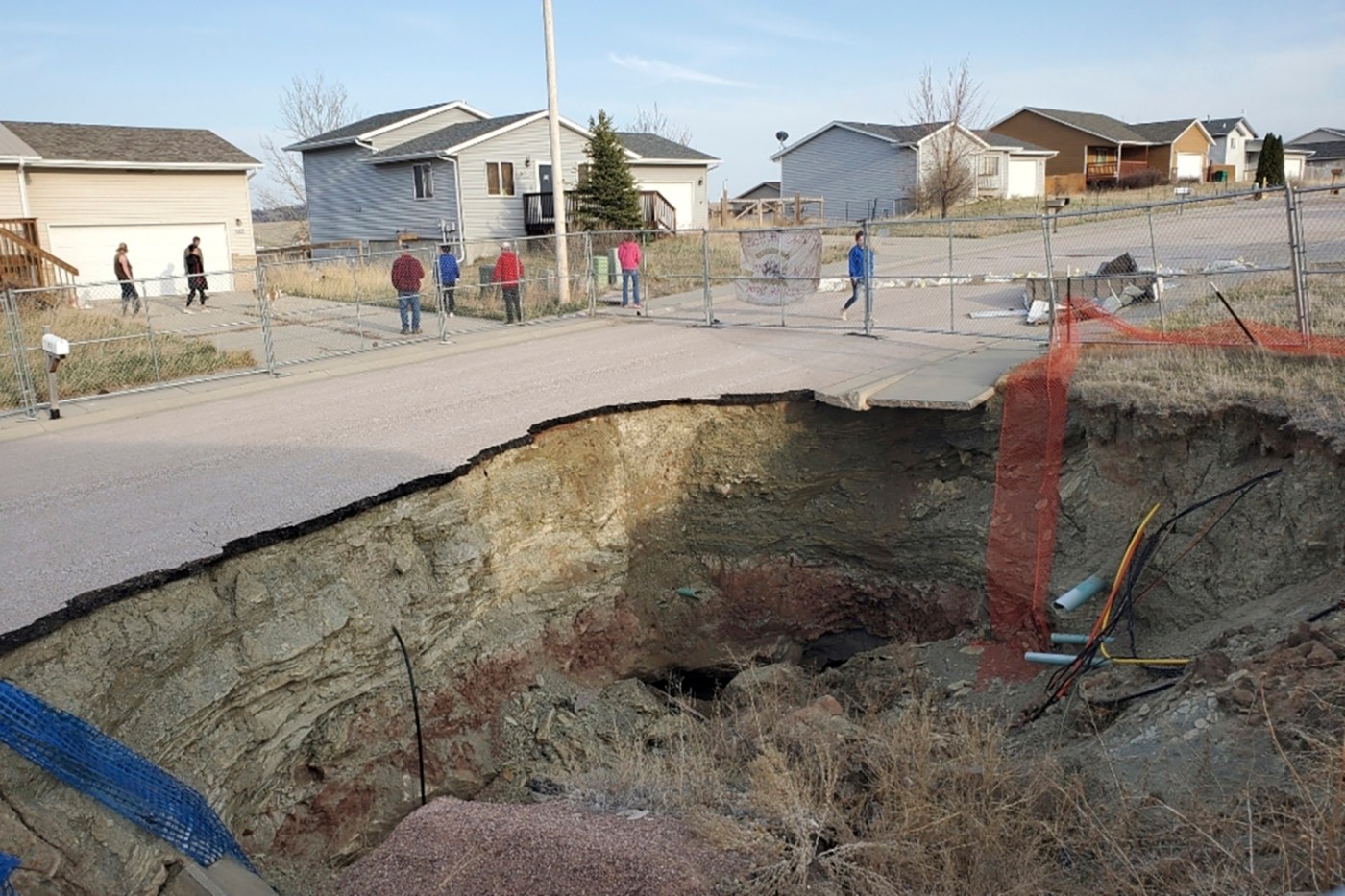 sinkholes,-and-mines-below,-imperil-south-dakota-neighborhood