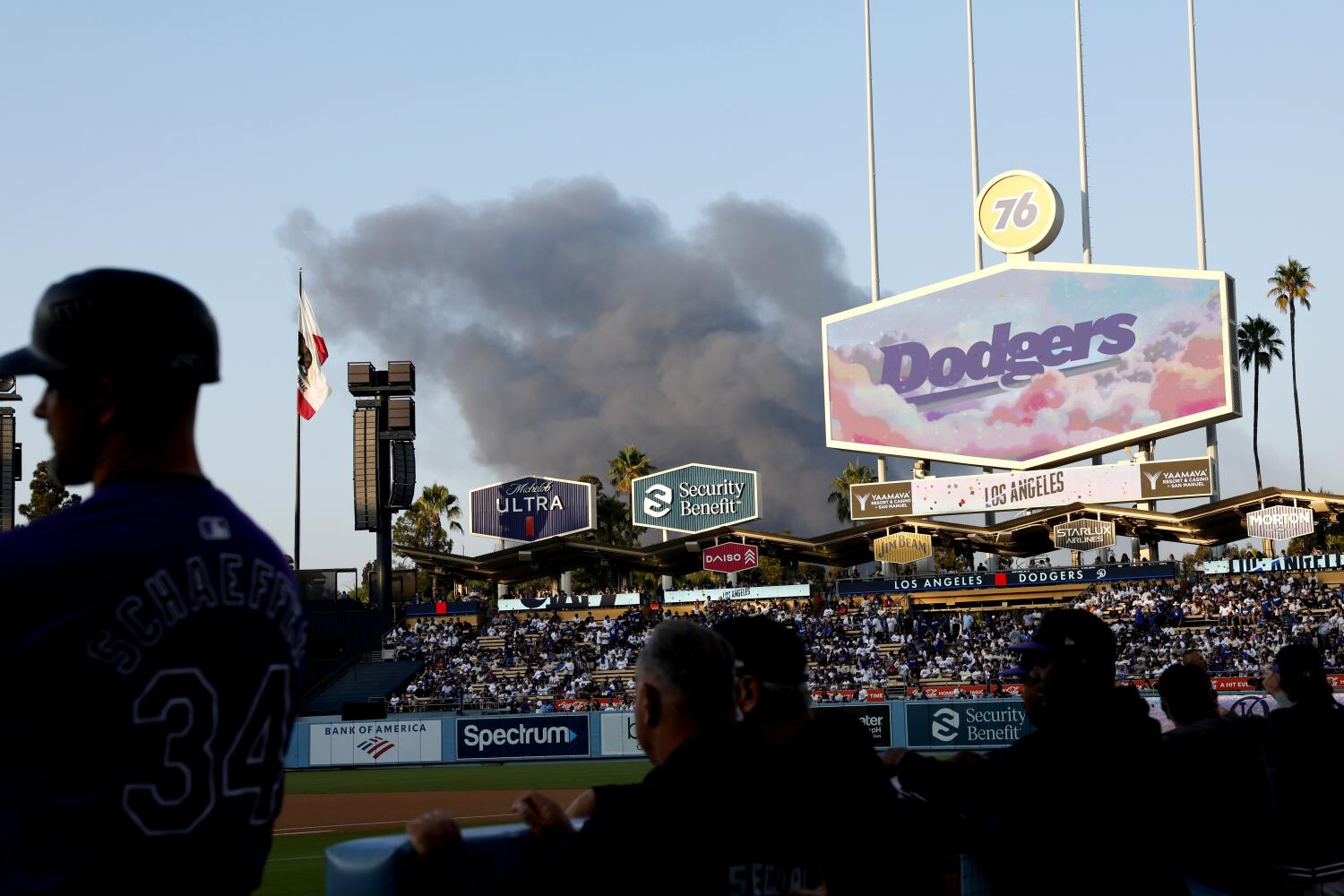 fire-in-old-courthouse-near-dodger-stadium-extinguished-after-smoke-alarms-fans