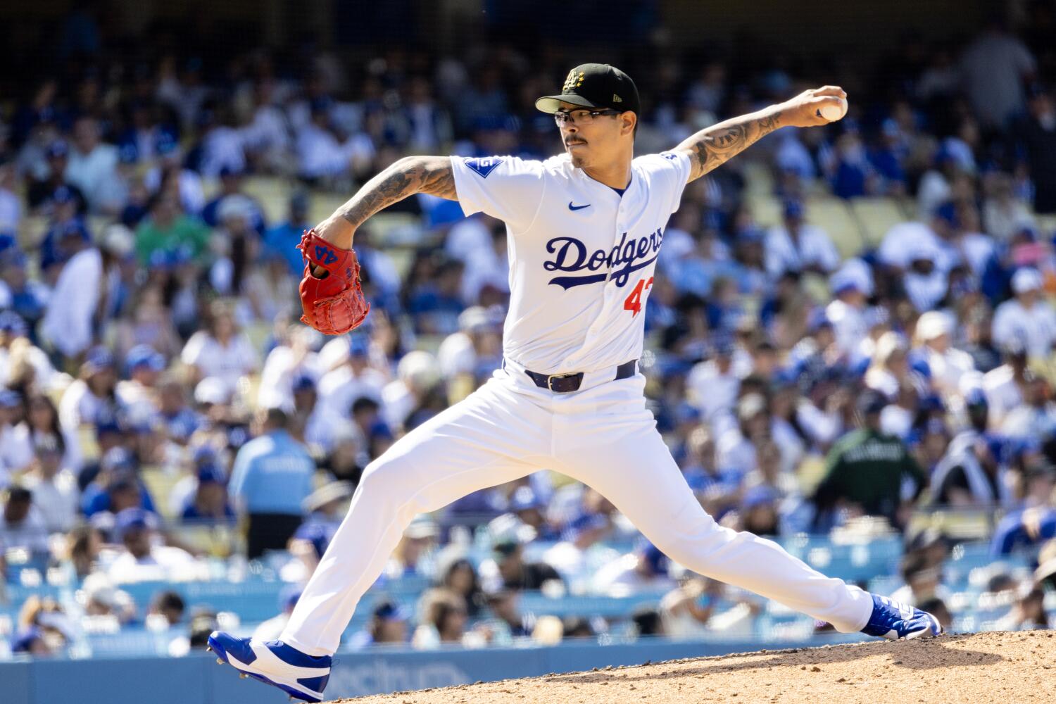 dodgers-pitcher-anthony-banda-wants-to-make-clear-how-he-broke-his-hand