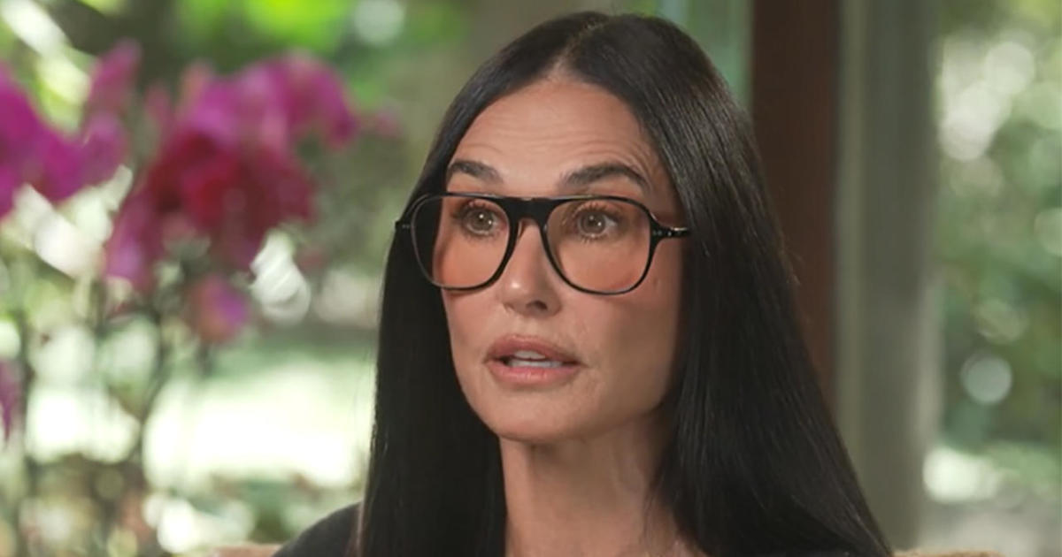 demi-moore-on-“the-substance”-and-resisting-a-toxic-beauty-culture